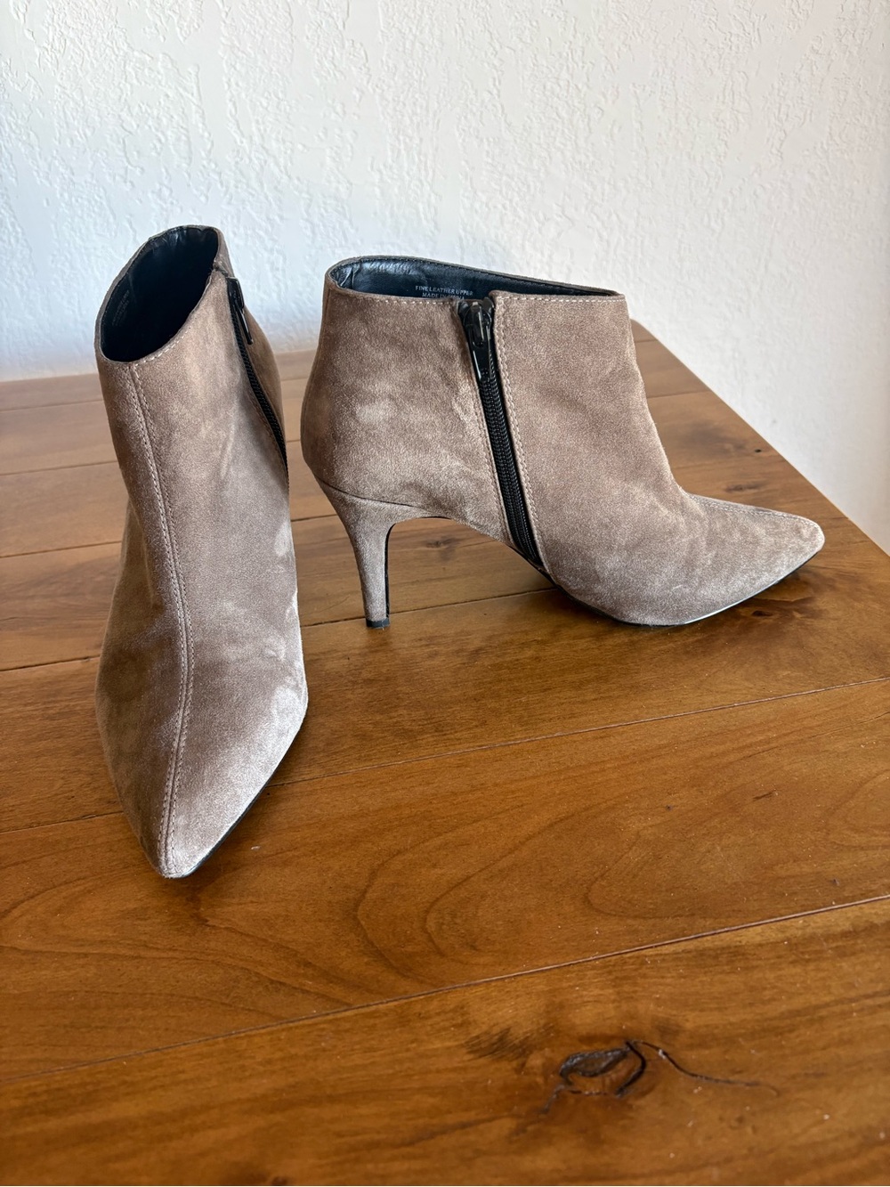 Women’s Taupe Suede Pointed-Toe Ankle Booties with Side Zip - 9M